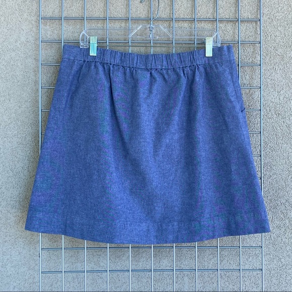 Two Front Pockets Mini Silhouette Blue Jean Skirt - Picture 2 of 6